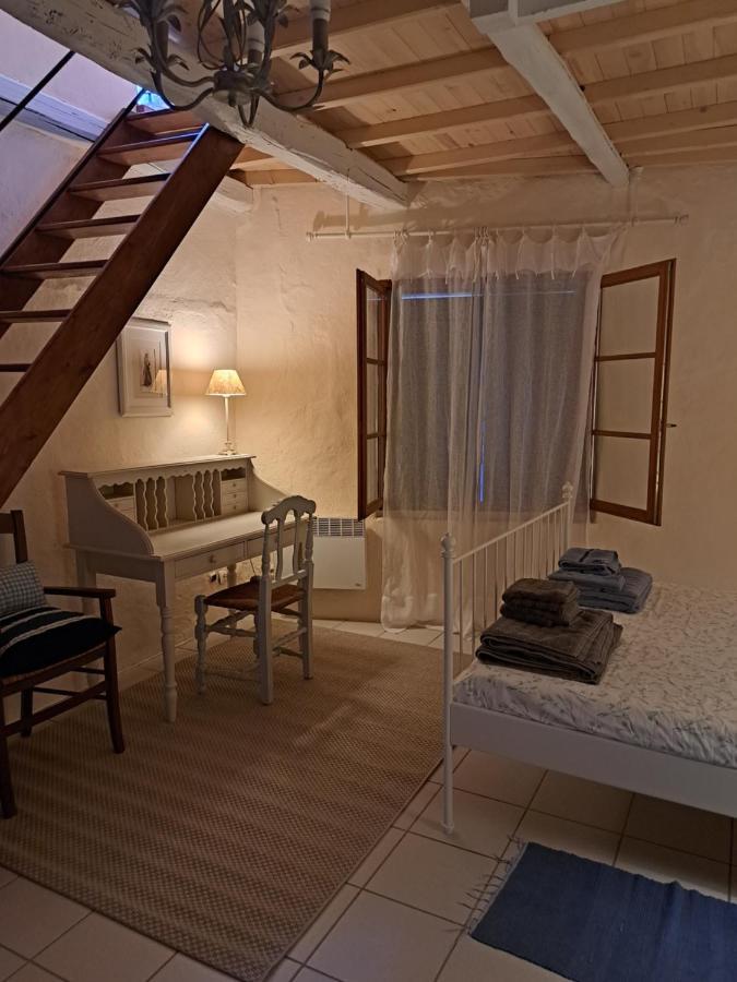 La Maison De Gisele Bed and Breakfast Saint-Victor-des-Oules Exterior foto